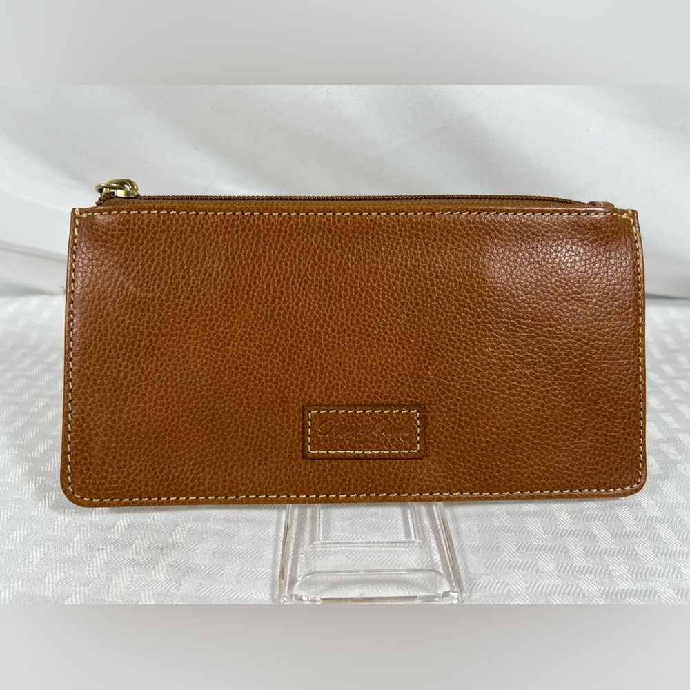 2075: Dooney & Bourke Brown Pebbled Leather Zip Wristlet Clutch